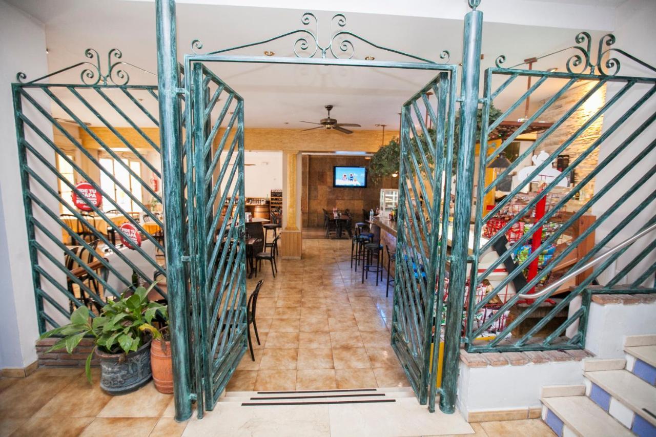 Hostal La Ermita Hotel Nerja Ngoại thất bức ảnh