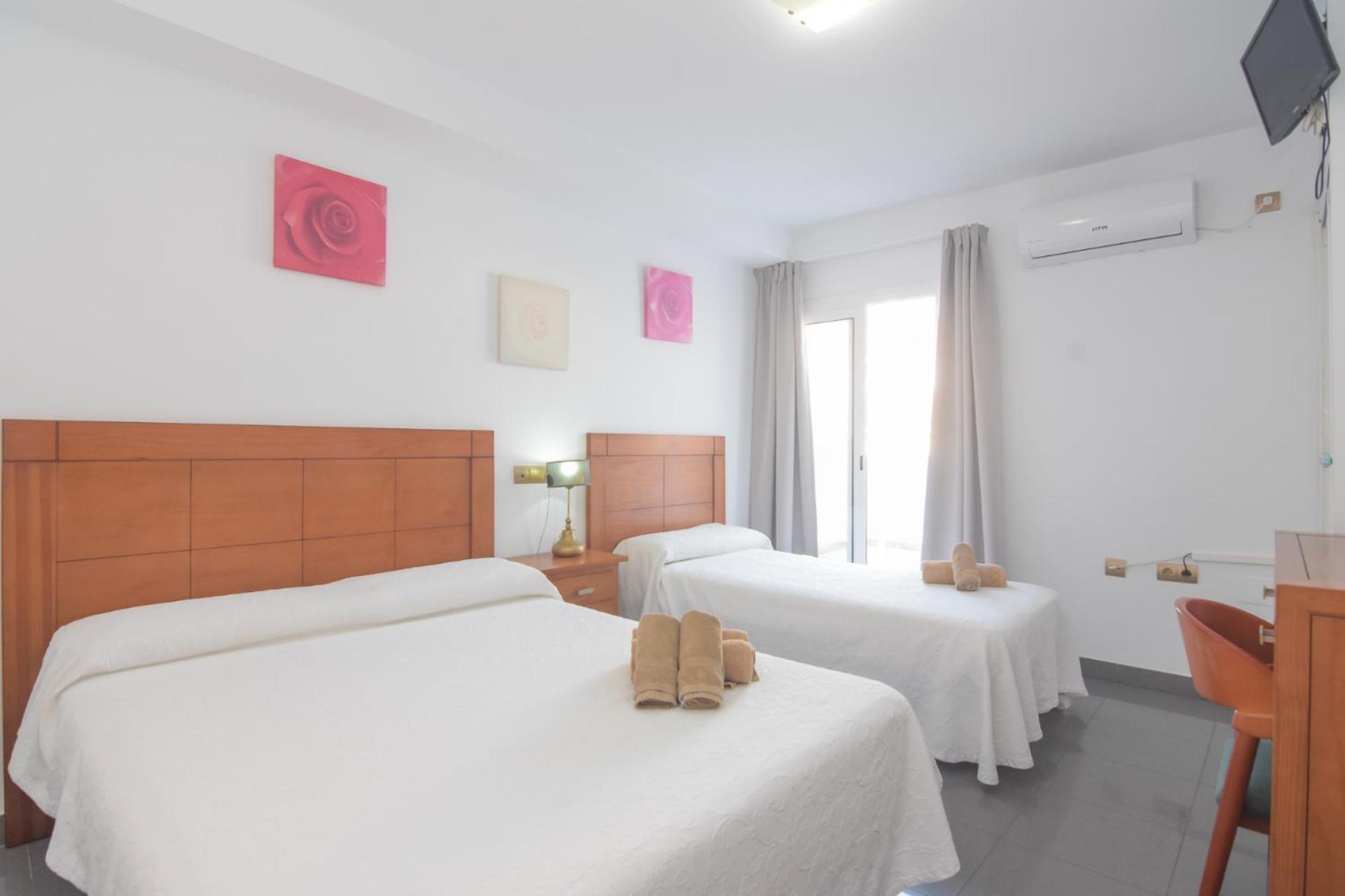 Hostal La Ermita Hotel Nerja Ngoại thất bức ảnh