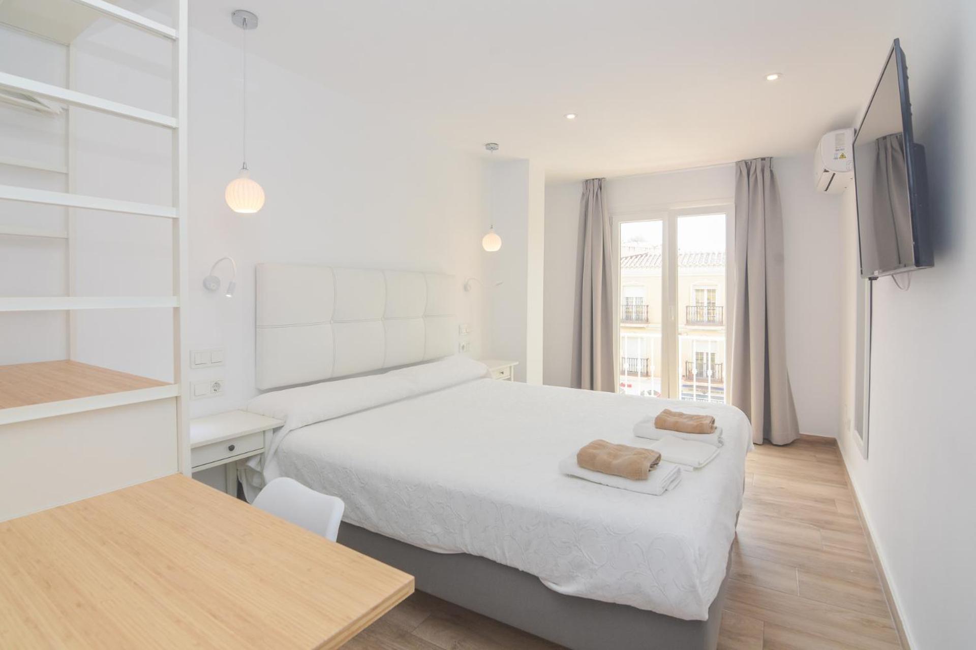 Hostal La Ermita Nerja Ngoại thất bức ảnh